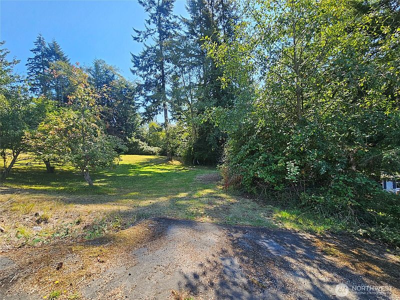 4th image of 42 Clover Street