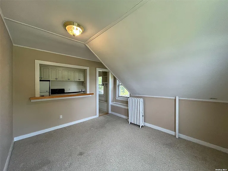 293 W Shore Rd #4 — Photo 3