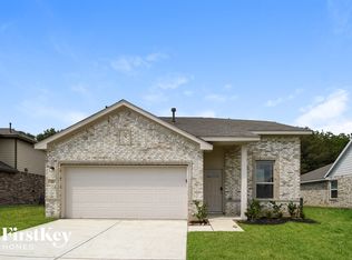 321 Lakeway Cir, Anahuac, TX 77514