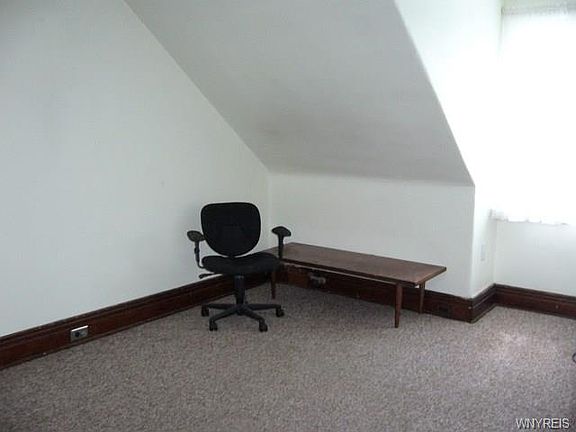 3rd image of 428 Richmond Ave APT 5