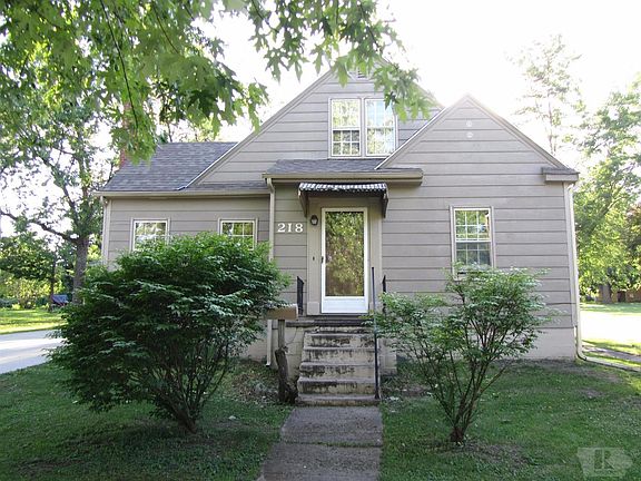2nd image of 218 N Cherry St