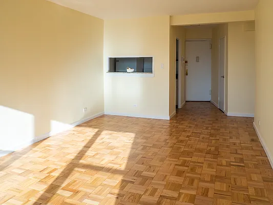 Sold by Barshay Brokerage | media 8