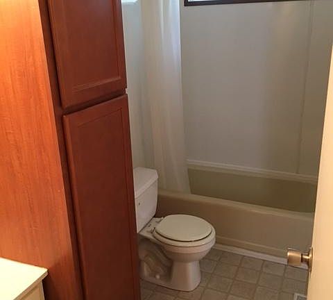 5th image of 2335 S Broadway St Trlr 23
