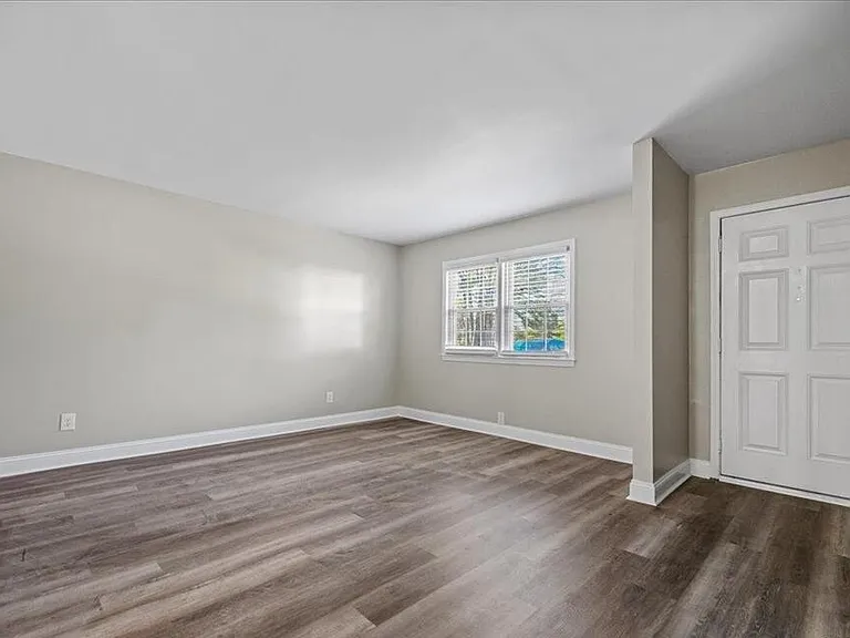731 Coventry Ln #D — Photo 22
