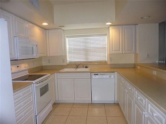 5th image of 1200 Country Club Dr APT 5501