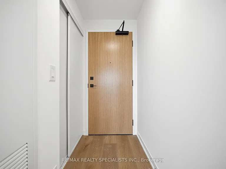 33 Erie Ave #1407 — Photo 3