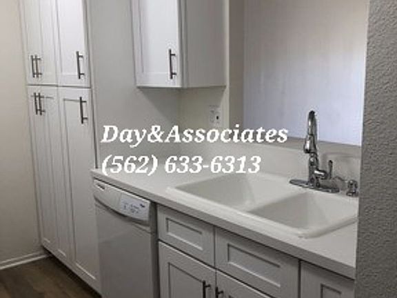 2nd image of 432 11th St APT 11