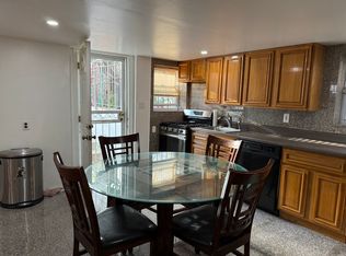 13528 228th St, Springfield Gardens, NY 11413