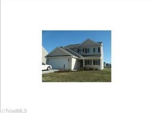 101 Oak Knoll Dr, Whitsett, NC 27377