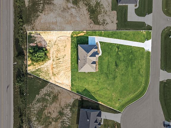 5th image of 120 Park Hurst Dr