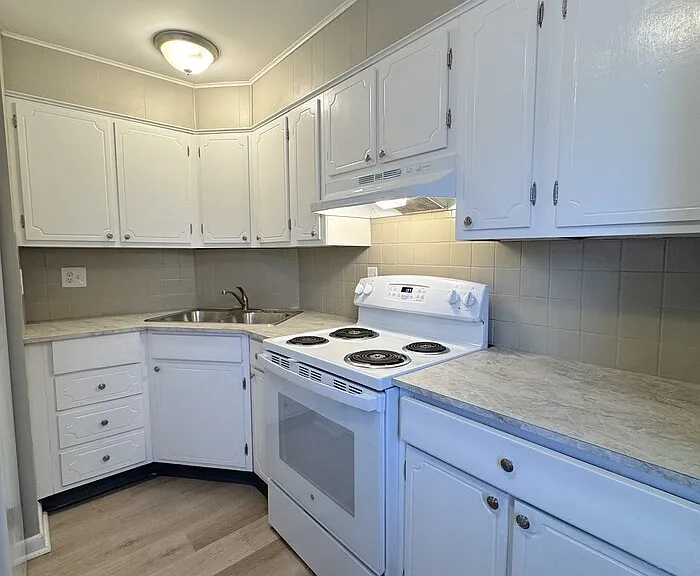 5 N Walnut St #C — Photo 7
