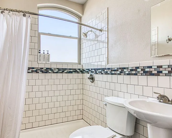 702 Myrtle Ave — Photo 5