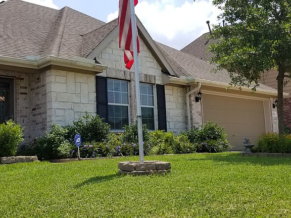 2nd image of 203 Midtown Park Dr