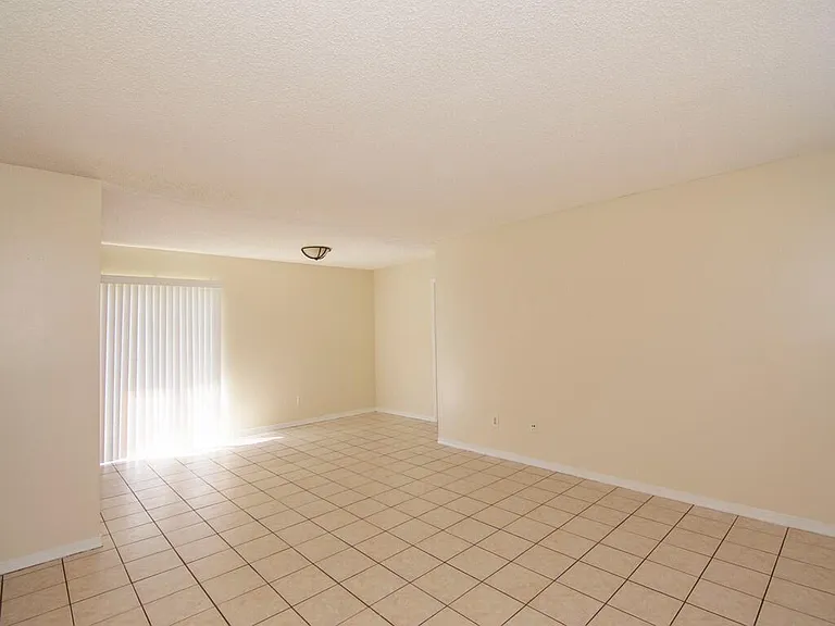 1190 SE Puritan Ln — Photo 16