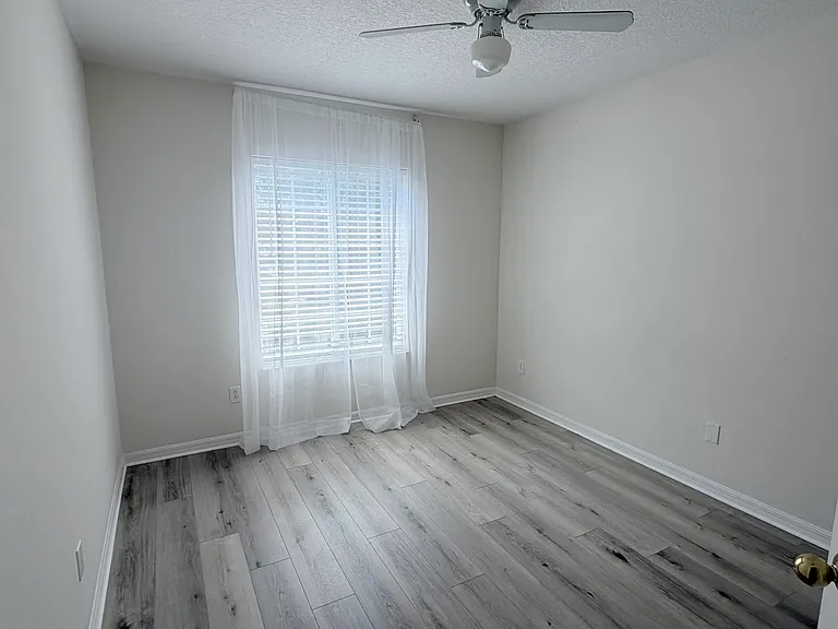 2123 Portcastle Cir — Photo 11