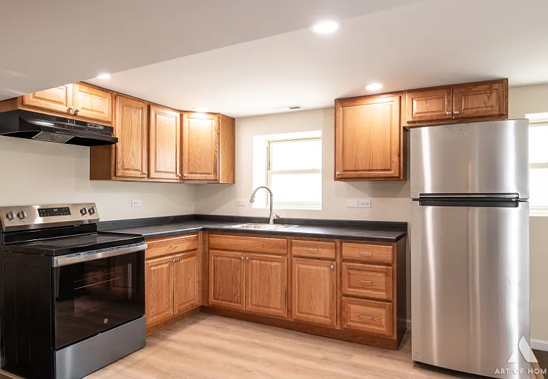 3301 N Kilbourn Ave #G — Photo 7