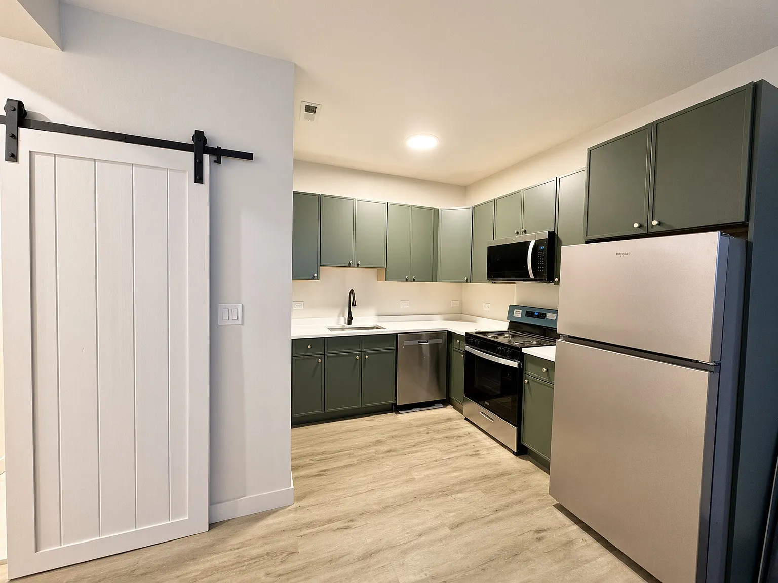 1 bed, $2,100 — Photo 1