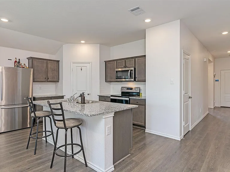 1004 Cotton Gin Ct — Photo 16