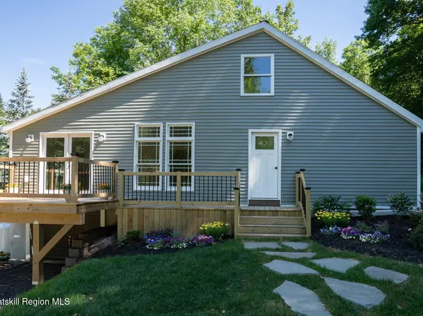 205 Mcclellan Road, Nassau, NY 12123