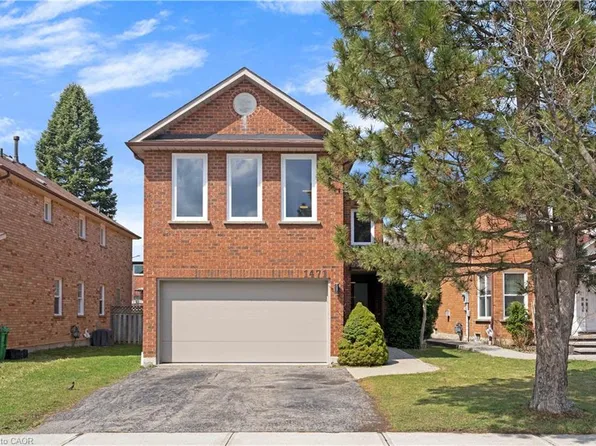 1471 Pickwick Dr, Mississauga, ON L5V 1V7