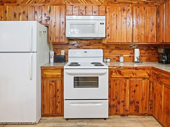 5th image of 163677 N 4249th Ln