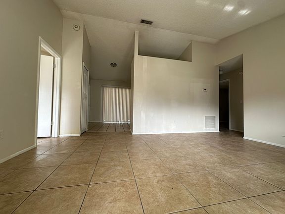 4th image of 931 Bryan Ct