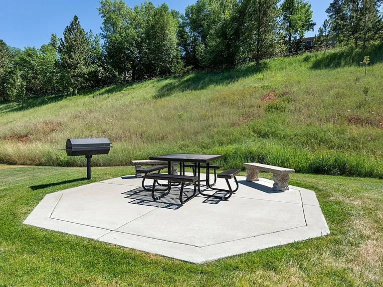 Canyon Estates Apartments — Photo 13