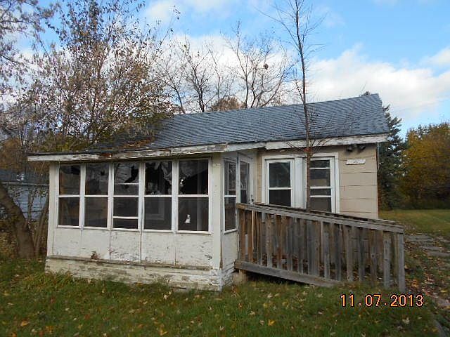 2nd image of 27490 Newcastle St