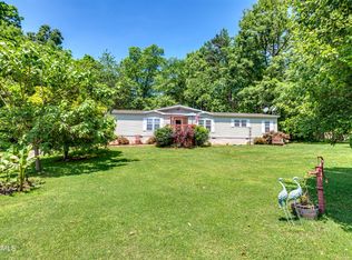 1019 Ashley Meadows Dr, Strawberry Plains, TN 37871