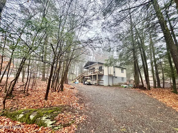 1025 Wallenpaupack Dr, Lake Ariel, PA 18436