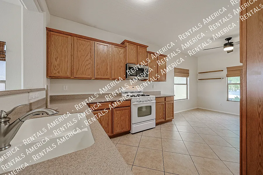 3 bed, 1506 sqft, $2,100 — Photo 3