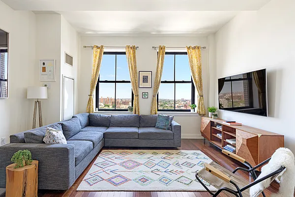 Sold by Compass | media 1