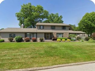 383 Edgewood Dr, Columbiana, OH