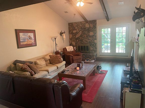 2nd image of 806 Lynnfield Dr