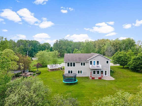 2nd image of 20222 Glenwood Dr
