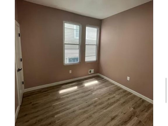4th image of 331 Sussex Ave APT 1