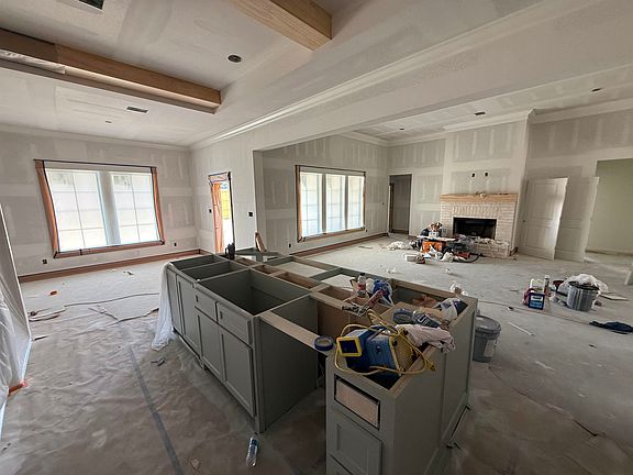 5th image of 228 Cody Ln