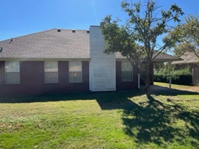 5713 Remington Way — Photo 10