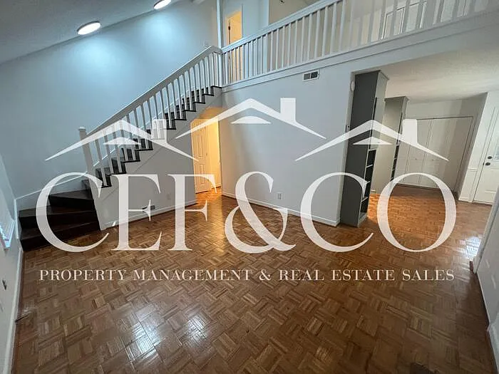 113 Inwood Ct — Photo 4