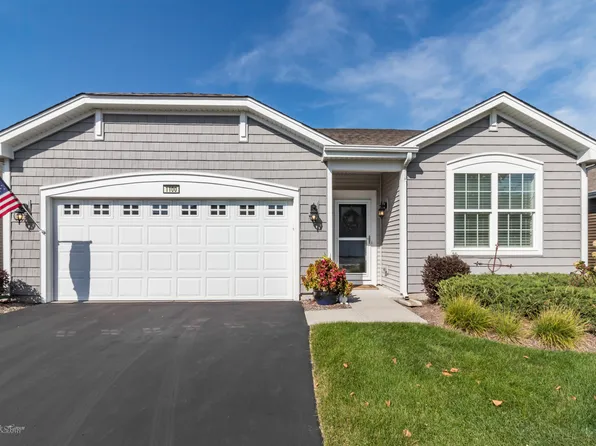 1100 Americana Ave, Pingree Grove, IL 60140