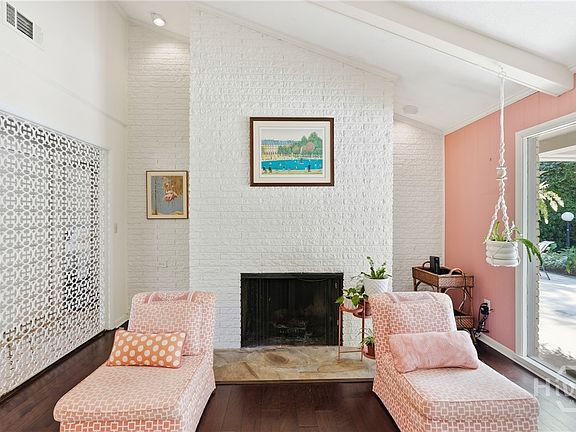 3rd image of 207 Devonshire Road