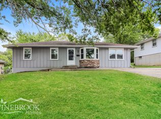 11131 Spring Valley Rd, Kansas City, MO 64134