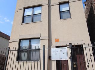 2042 W Erie St APT 1R, Chicago, IL 60612