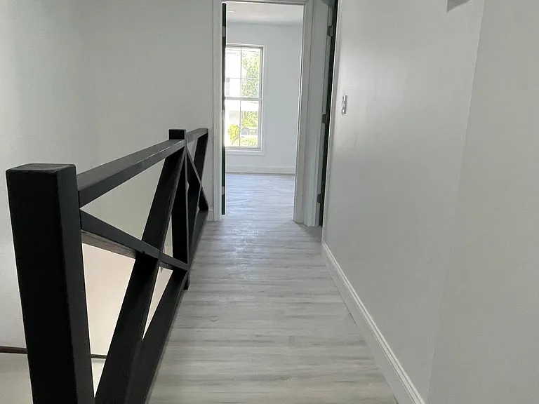 226 Broad St — Photo 10