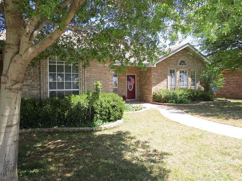 1st image of 1802 Hereford Blvd