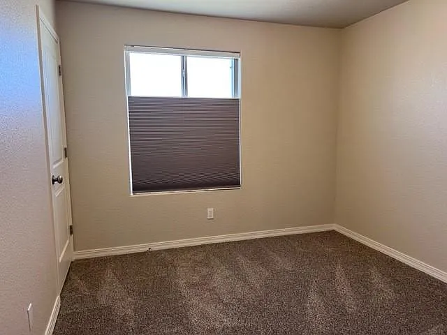 2843 E Luna Vis — Photo 32