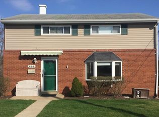 698 Lindsay Rd, Carnegie, PA 15106