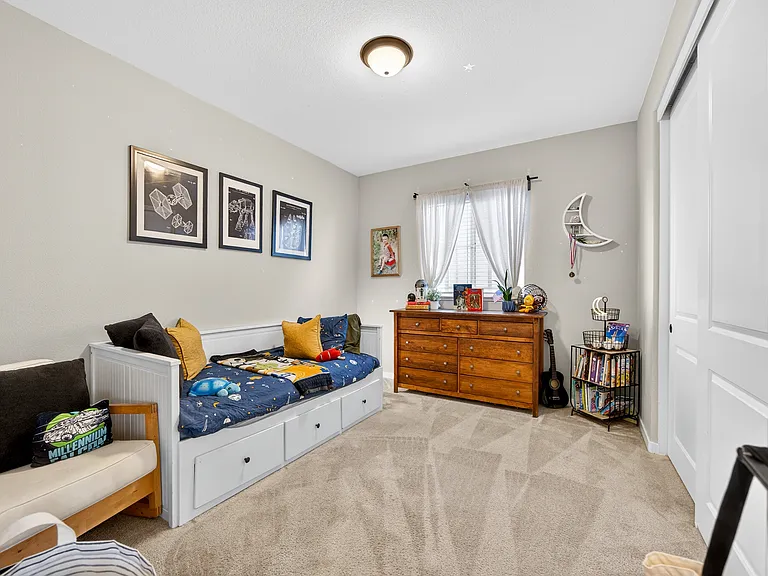 450 Syracuse Ln — Photo 17