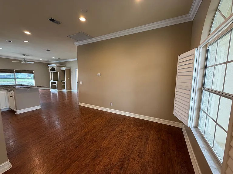 3425 Anton Ct — Photo 3