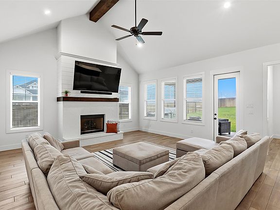 3rd image of 3512 Castine Ct